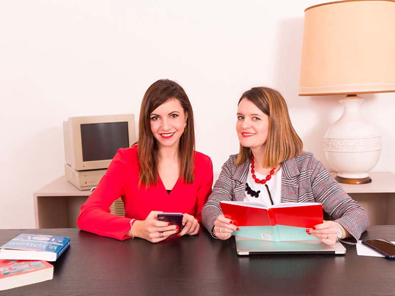 roberta e ambra offrono servizi di marketing digitale a 360 gradi a piacenza